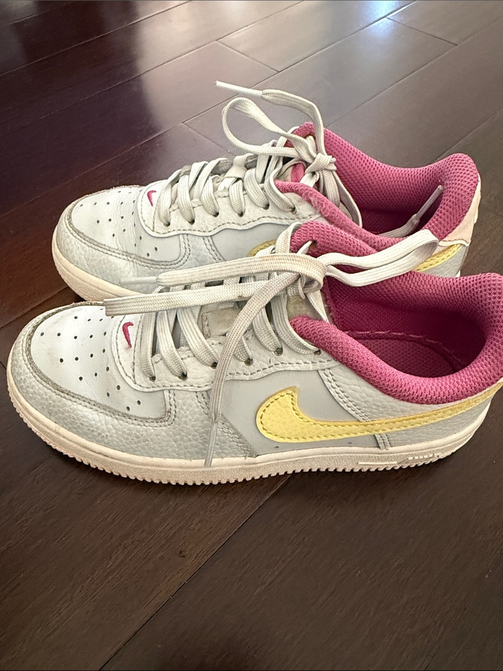 Nike Kids Grey Sneakers with Pink Interior and Yellow Swoosh - Picture 2 of 3